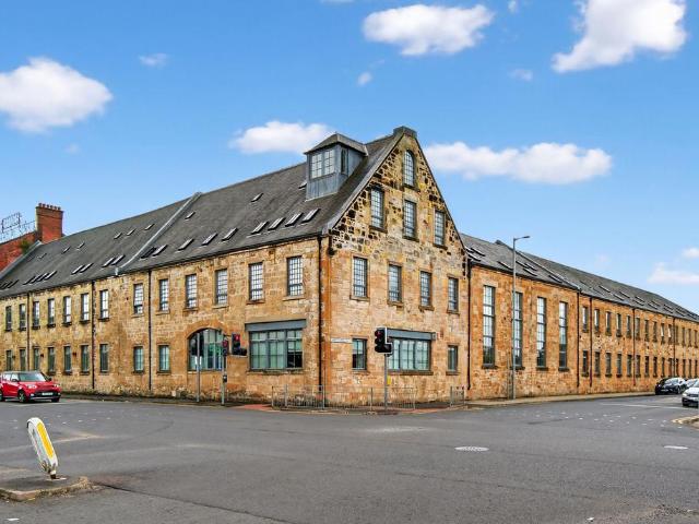 Flat for sale in Kilmarnock, Grange