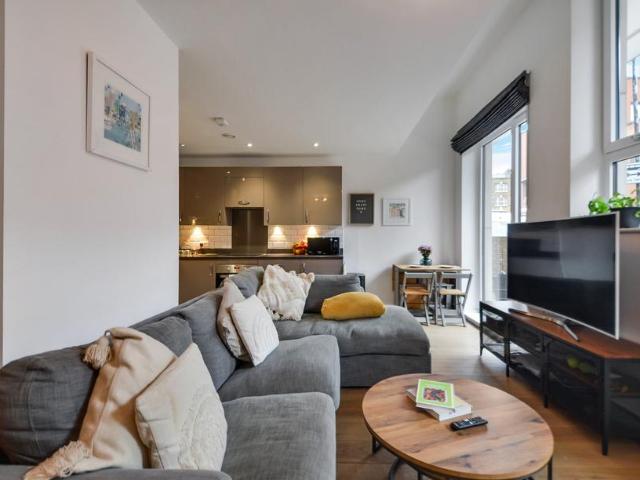 Flat for sale in Elephant and Castle, Greater London