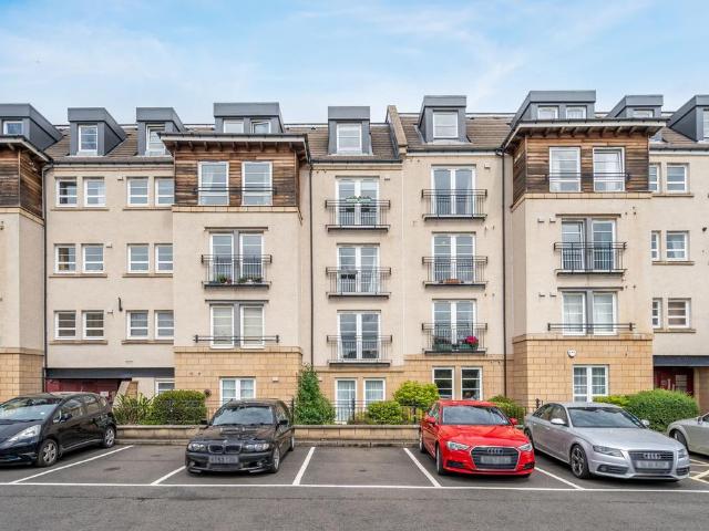 Flat for sale in Powderhall, Broughton