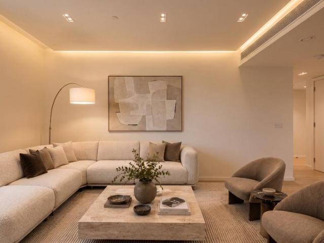 Flat for sale in West Kensington, Greater London