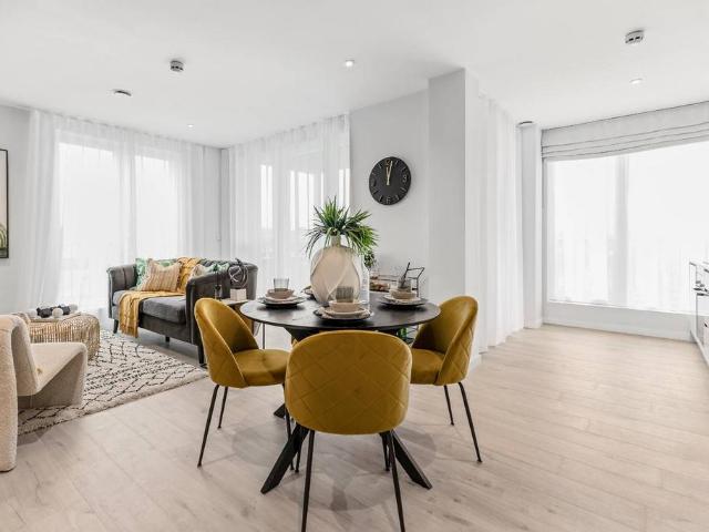 Flat for sale in Upper Edmonton, Greater London