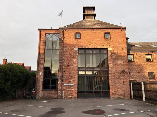 Flat for sale in Alverton, East Midlands
