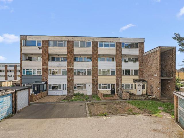 Flat for sale in Row Town, Surrey