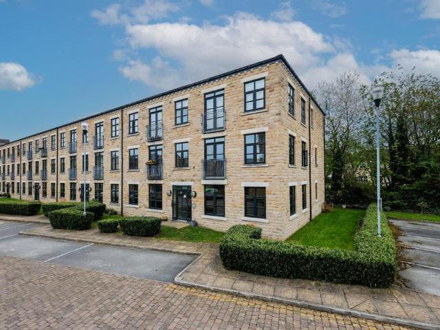 Flat for sale in Apperley Bridge, Isle Of Man