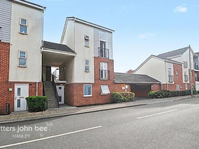 Flat for sale in Joiner's Square, Hanley