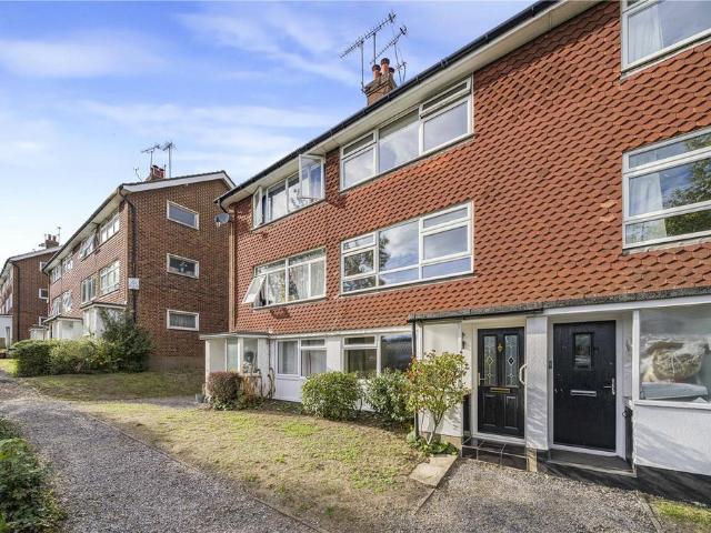 Flat for sale in Brooklands, Dartford