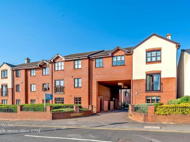 Flat for sale in Heath Hayes and Wimblebury, Chadsmoor