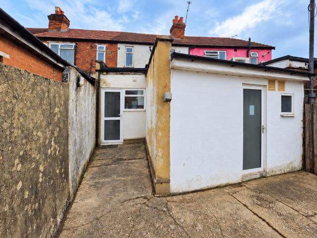 Flat for sale in London Borough of Hillingdon, Greater London