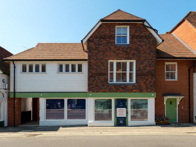 Flat for sale in Cranbrook & Sissinghurst, Sandown Park