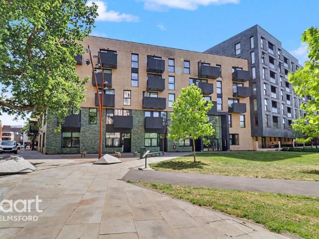 Flat for sale in Moulsham, Chelmsford