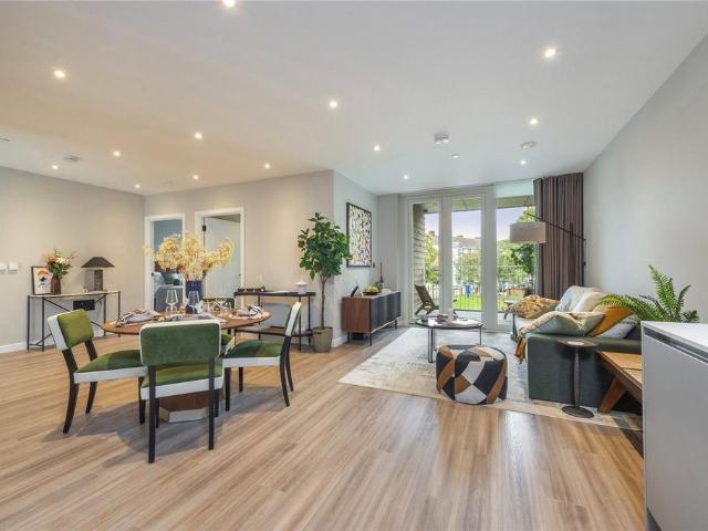 Flat for sale in Tottenham Hale, Greater London
