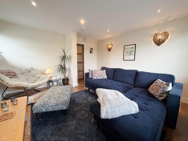 Flat for sale in Manton, Bassetlaw