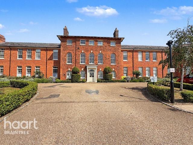 Flat for sale in Bocking, Chipping Hill