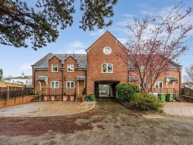 Flat for sale in Ewens Farm, Golden Valley