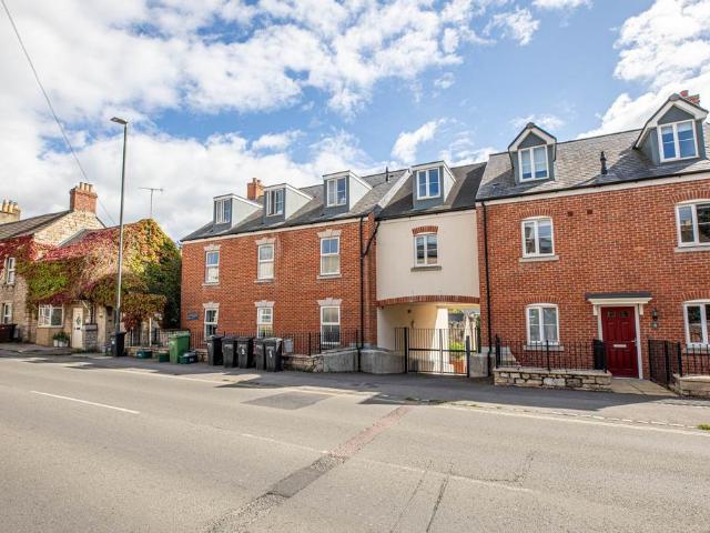 Flat for sale in Ebley, Stroud