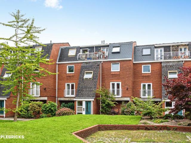 Flat for sale in City Centre, Georgia