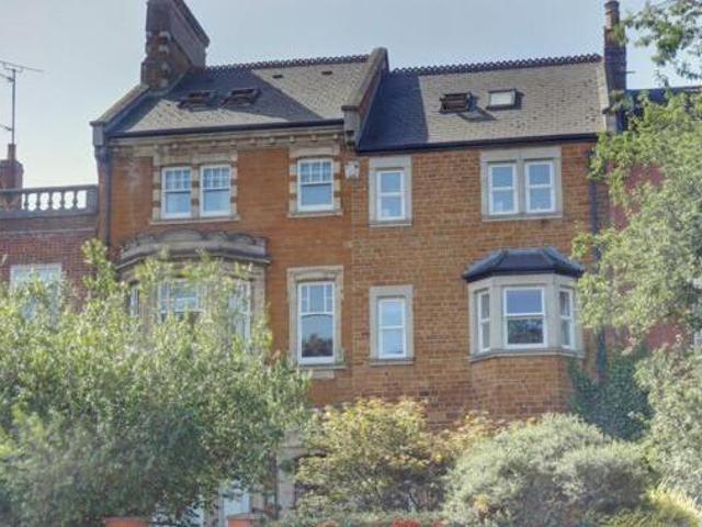 House for sale in Northampton, Northamptonshire
