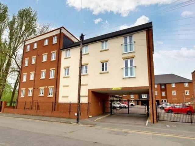House for sale in Northampton, Northamptonshire