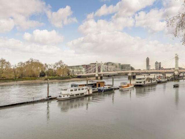 Apartment for sale in Royal Borough of Kensington and Chelsea, Greater London