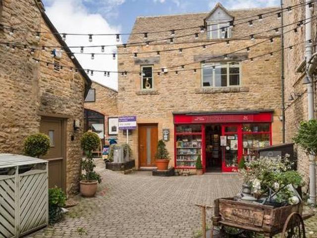 House for sale in Gloucestershire