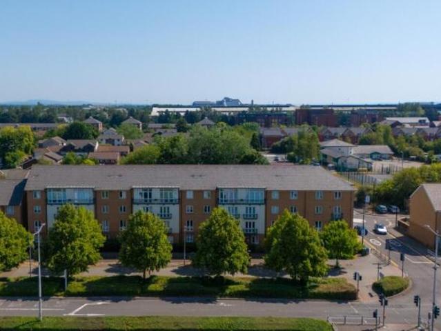 Apartment for sale in Cardiff Bay, Falcon Lodge