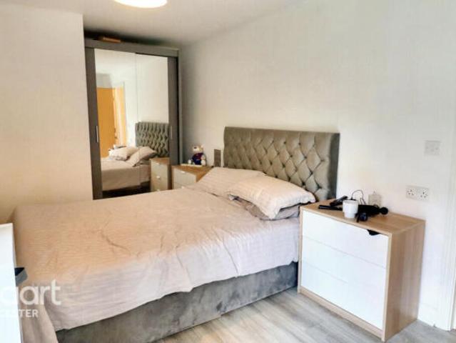Apartment for sale in Bede Island, Old Wharf
