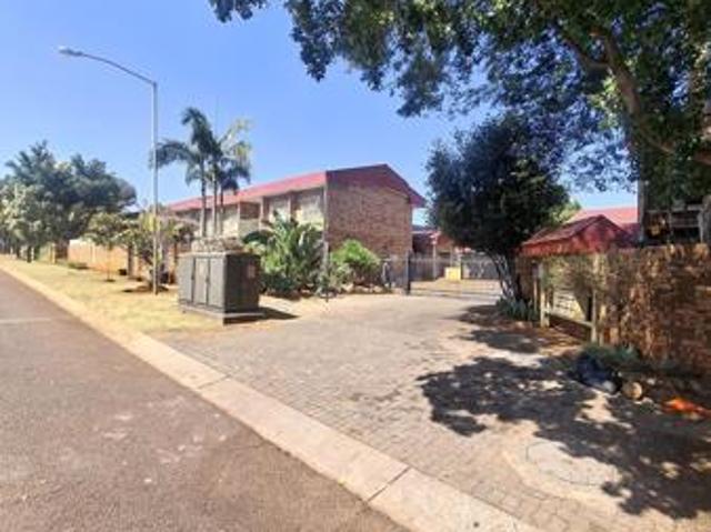 House for rent in Waterkloof, Gauteng