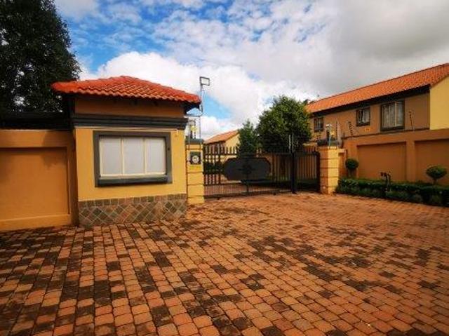 House for rent in Waterkloof, Gauteng