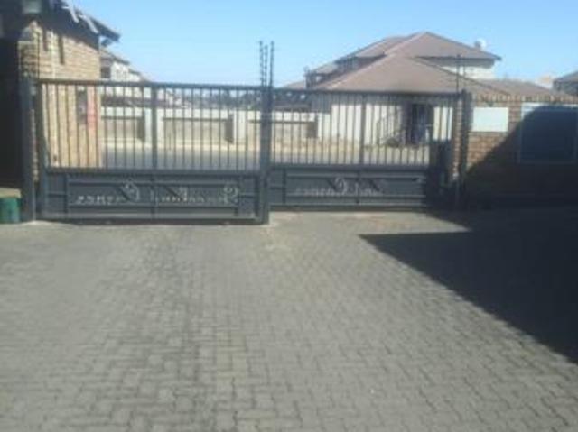 House for rent in Jansenpark, City of Ekurhuleni Metropolitan Municipality