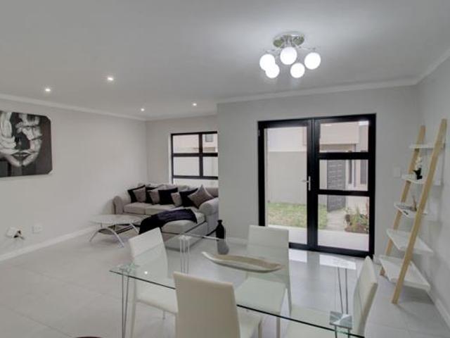 House for rent in Waterkloof, Gauteng