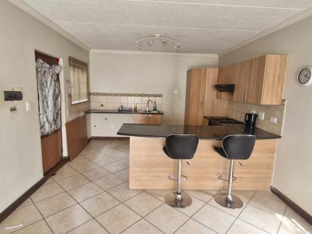 Apartment for rent in Waterkloof, Gauteng