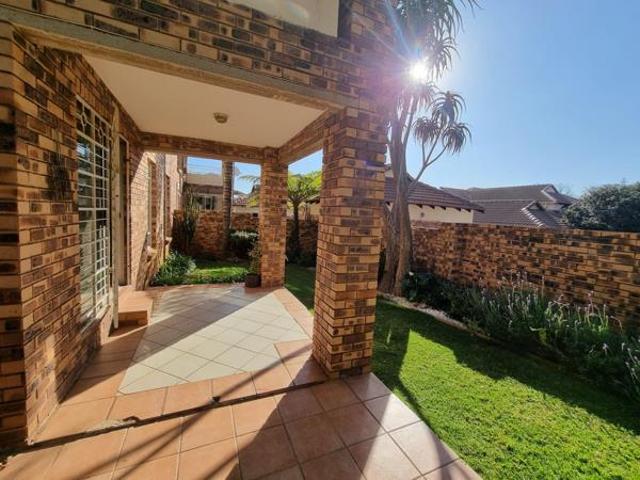 House for rent in Waterkloof, Gauteng