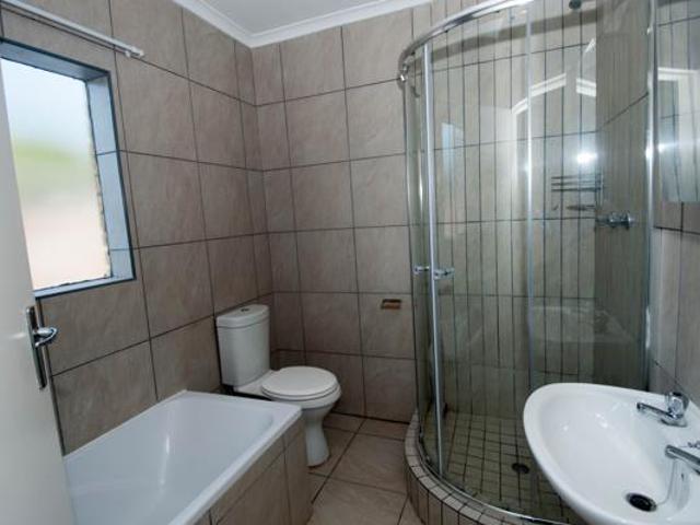House for rent in Waterkloof, Gauteng