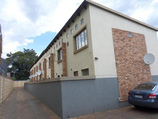 Apartment for rent in Waterkloof, Gauteng