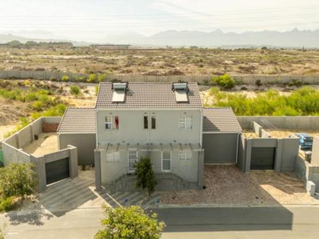 House for sale in Cape Town, Western Cape
