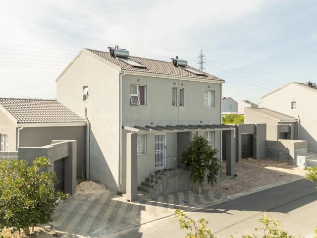 House for sale in Blue Downs, Western Cape