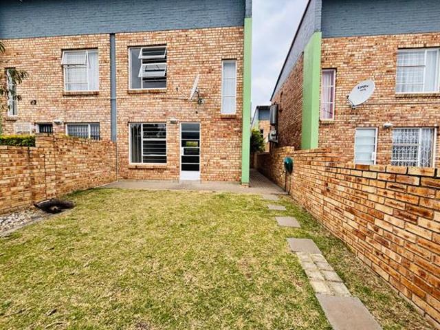 House for rent in Waterkloof, Gauteng