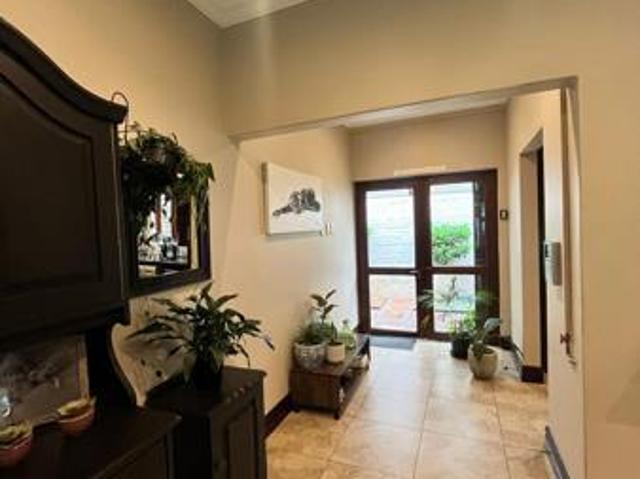 Apartment for rent in Waterkloof, Gauteng