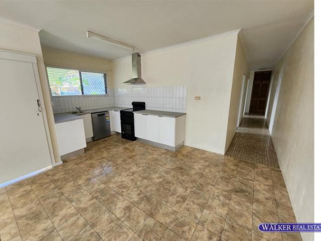 Duplex for rent in Westcourt, Cairns