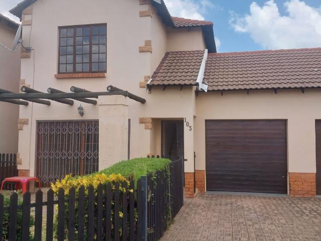 House for rent in Waterkloof, Gauteng