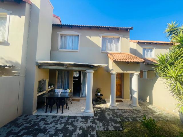 Apartment for rent in North & Sandton, Randburg