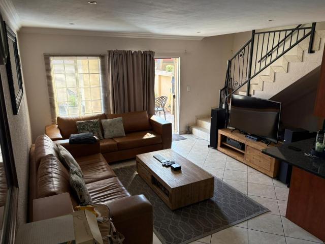 House for rent in Waterkloof, Gauteng