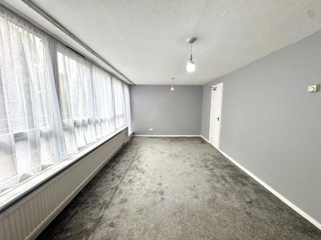 House for rent in London Borough of Ealing, Greater London