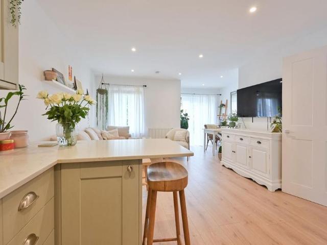 House for rent in Merry Hill, Hertsmere