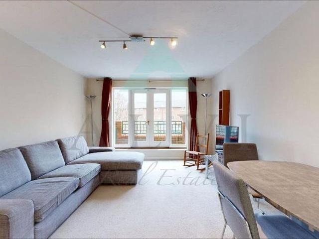 House for rent in Chalk Farm, Greater London