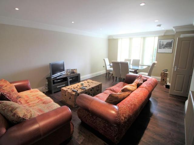 House for rent in Blackdown, Green Close