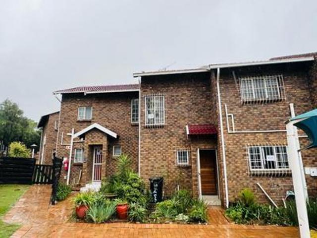 Townhouse for rent in Kempton Park, Gauteng