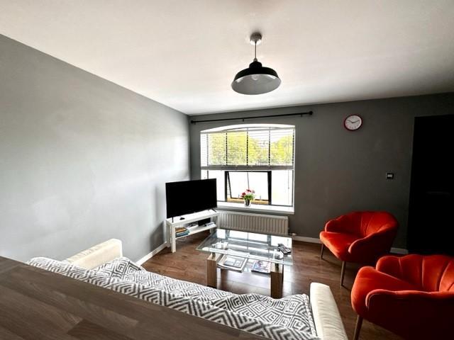 Flat for rent in Brook Street, Bourne Vale
