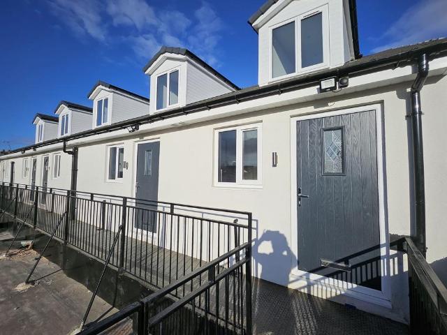Flat for rent in Langley Village, West Midlands