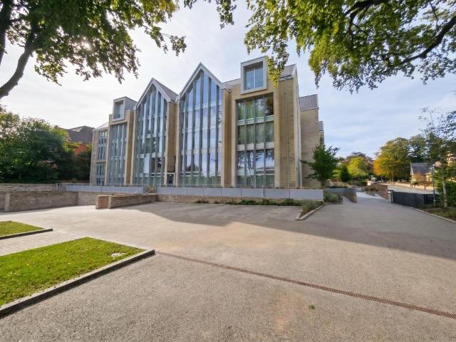 Flat for rent in Altrincham, Trafford